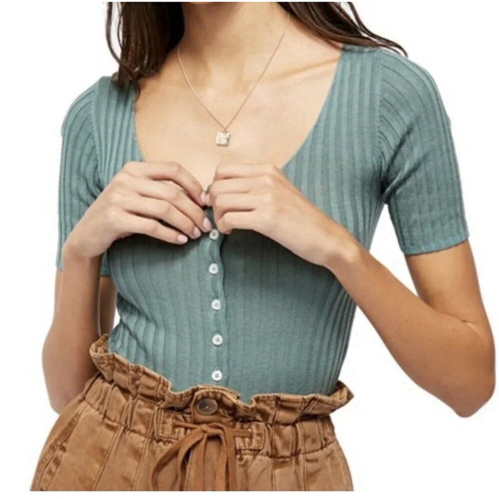 Free People Green Cutie Cardi Cropped Sz M Cotton Short Sleeve Ribbed Boho EUC